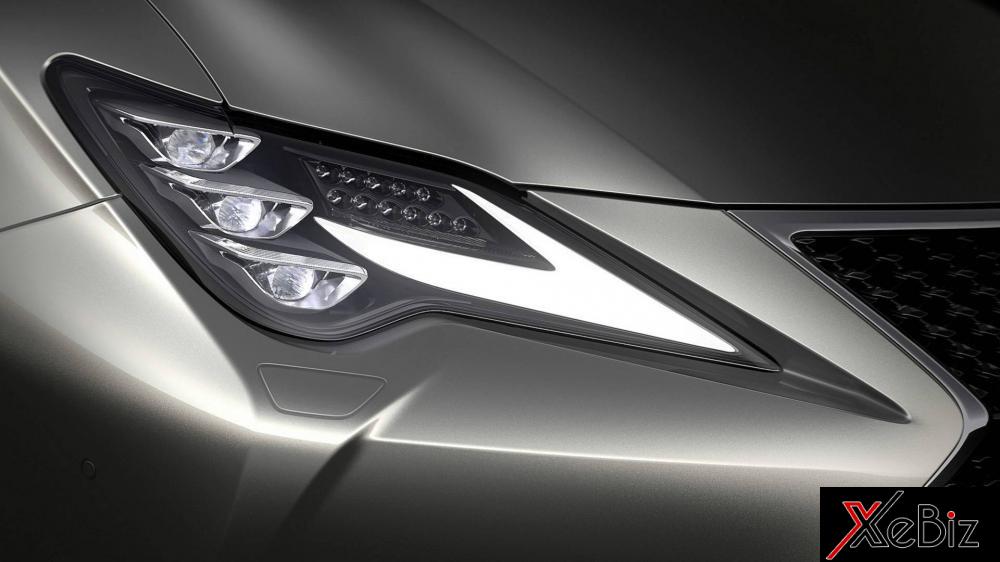 Đèn LED định vị ban ngày tích hợp vào cụm đèn pha của Lexus RC 2019