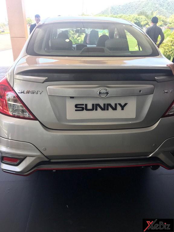 Chiếc Nissan Sunny 2018 xuất hiện tại Việt Nam thuộc bản XT mới