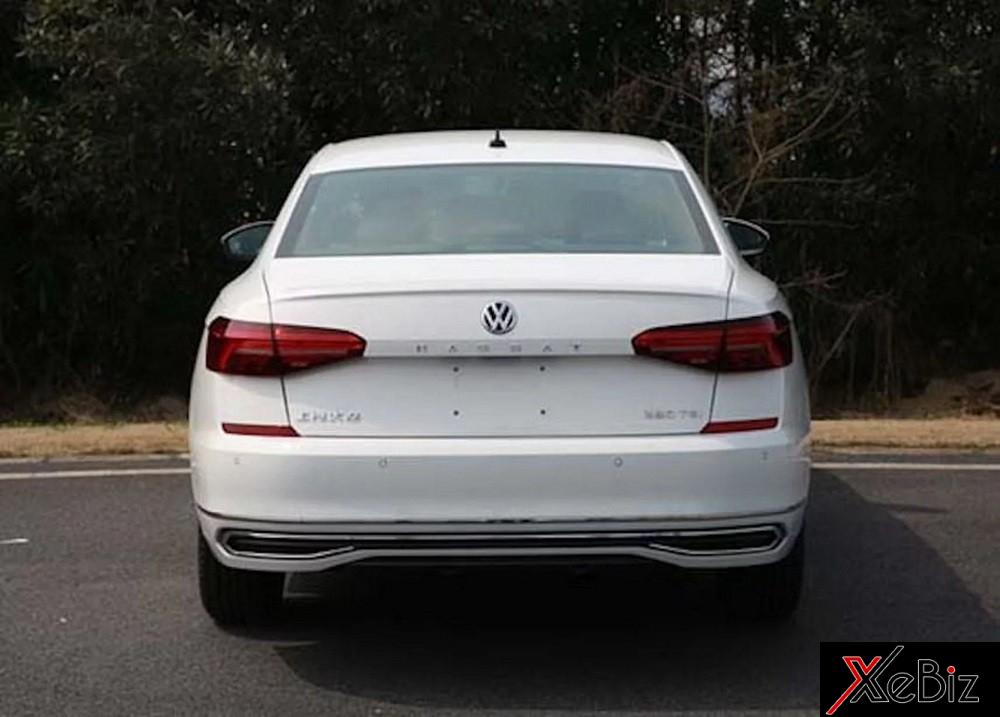 Volkswagen Passat 2019 với đèn hậu và cản sau mới