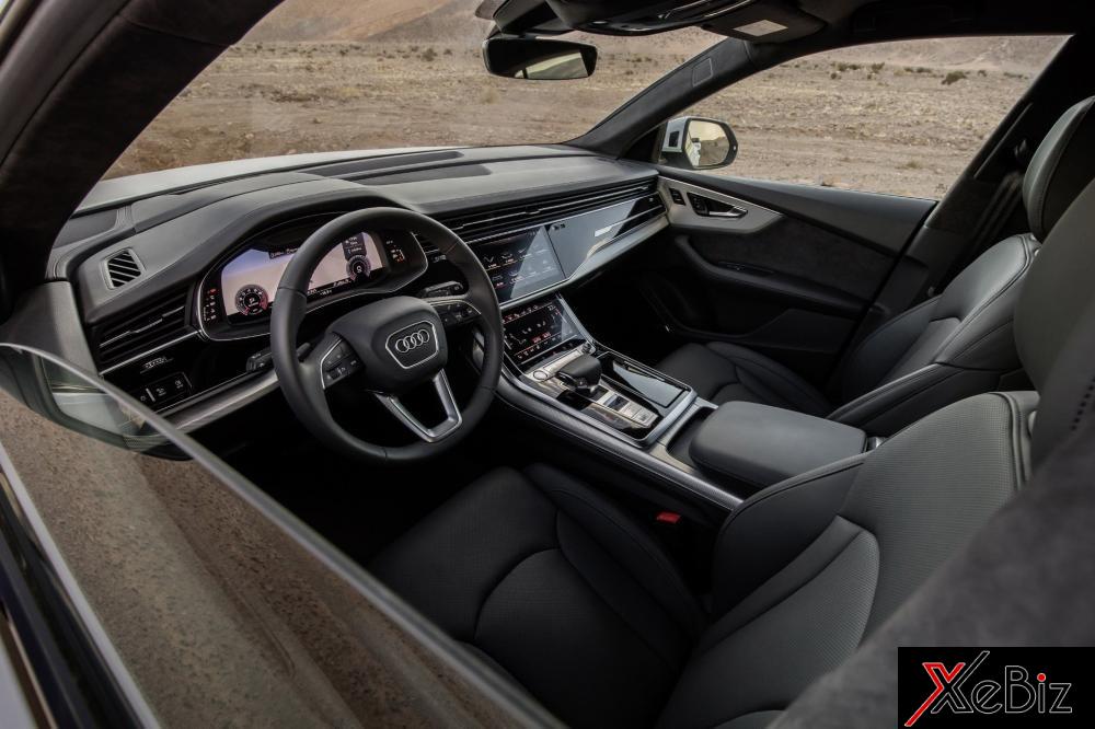 Nội thất của Audi Q8 2019 toát lên vẻ sang chảnh, hiện đại với những màn hình hiển thị lớn, ghế ngồi bọc da