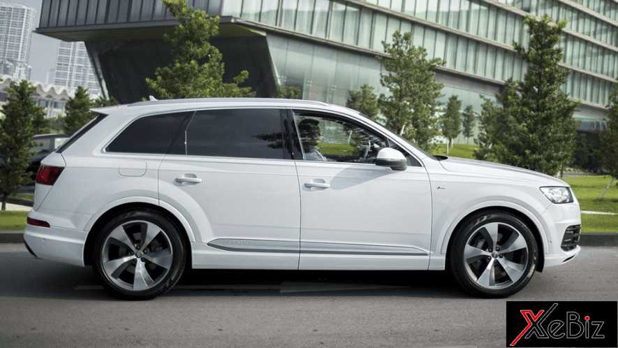 Thân vỏ Audi Q7 2016 làm từ vật liệu cao cấp, trọng lượng hơn 2 tấn q1