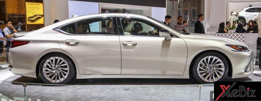 Lexus ES 2019 tăng kích thước so với trước