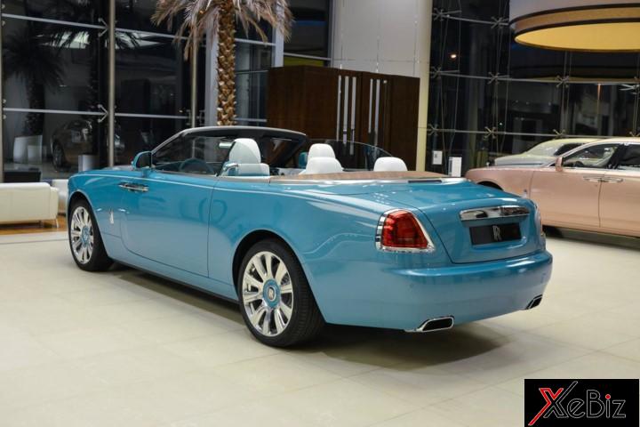 Chiêm ngưỡng Rolls-Royce Dawn xanh ngọc lam quý phái tại Abu Dhabi 04