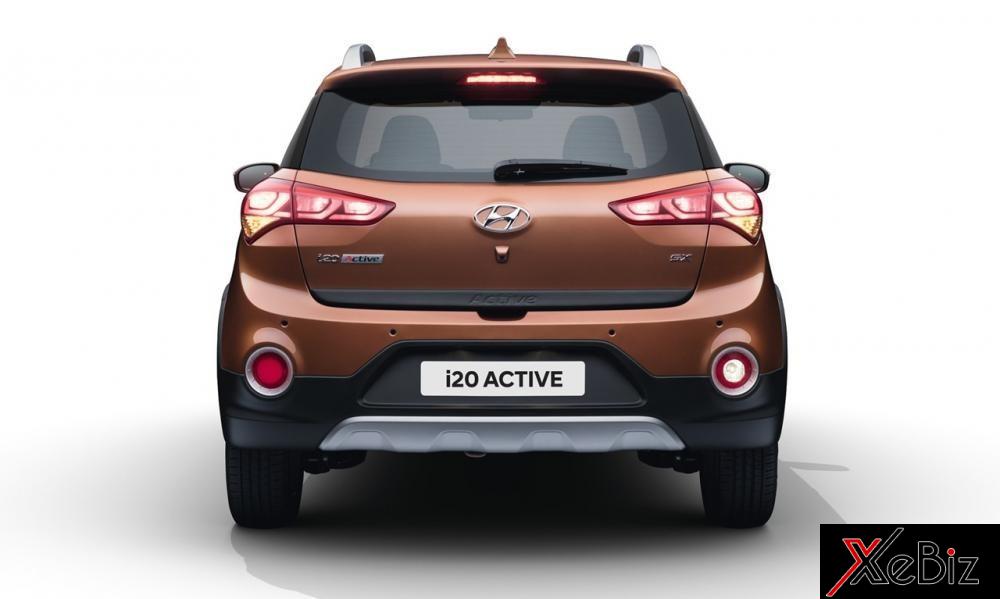 Hyundai i20 Active 2018 không được thay đổi vỏ đèn hậu như xe ở châu Âu