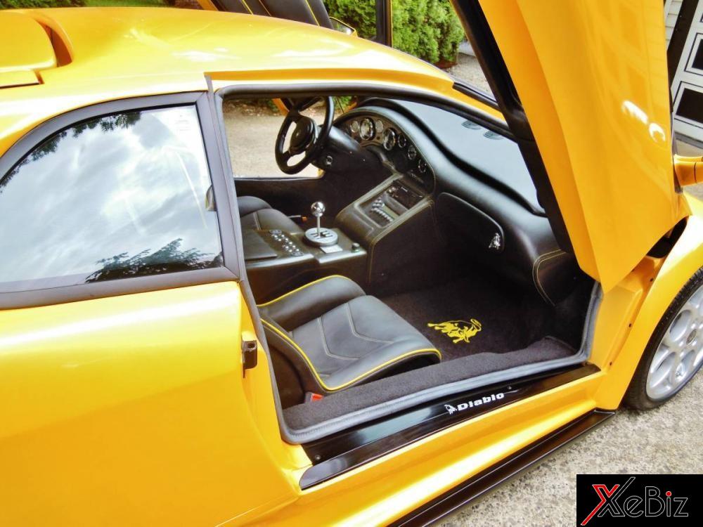 Lamborghini Diablo nhái này có bộ cửa cát kéo tương tự như bản xịn