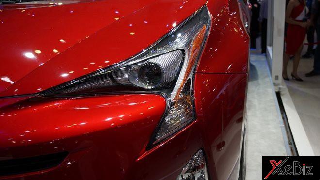 Toyota Prius 2017- chiếc xe xanh với công nghệ của tương lai tại Việt Nam 4.