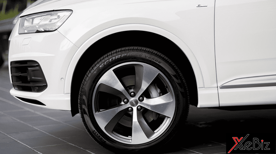 Thân vỏ Audi Q7 2016 làm từ vật liệu cao cấp, trọng lượng hơn 2 tấn ư1