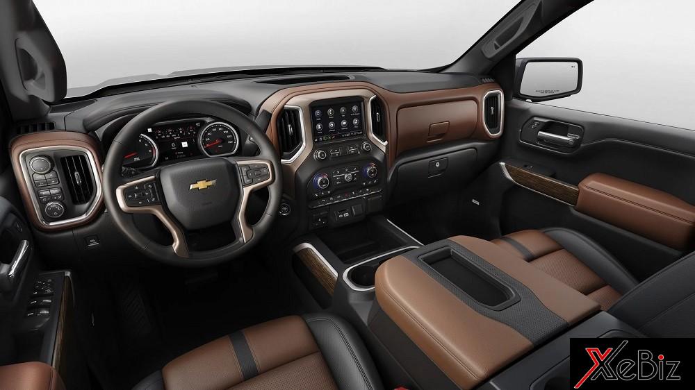 Chevrolet Silverado 2019 tăng kích thước nên nội thất cũng rộng rãi hơn