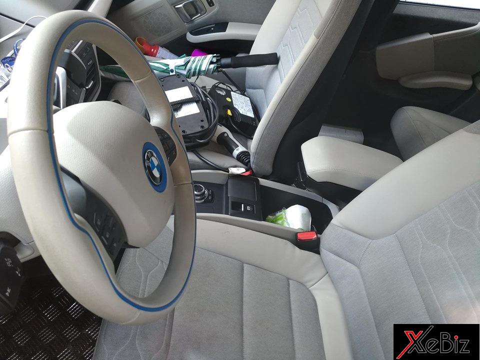 Chiếc BMW i3 đi kèm nội thất màu xám