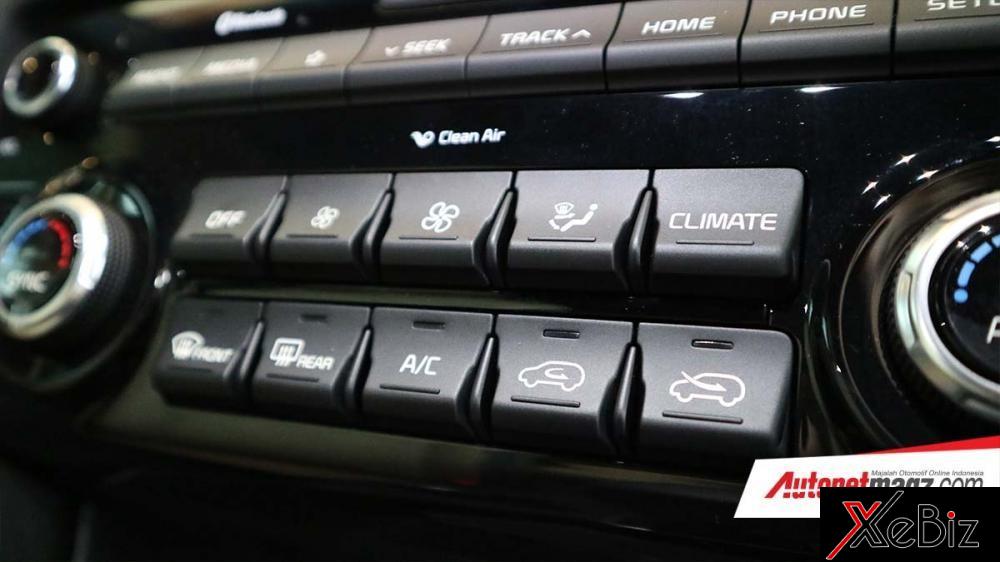 Các nút bấm trên cụm điều khiển trung tâm của Kia Sportage 2019