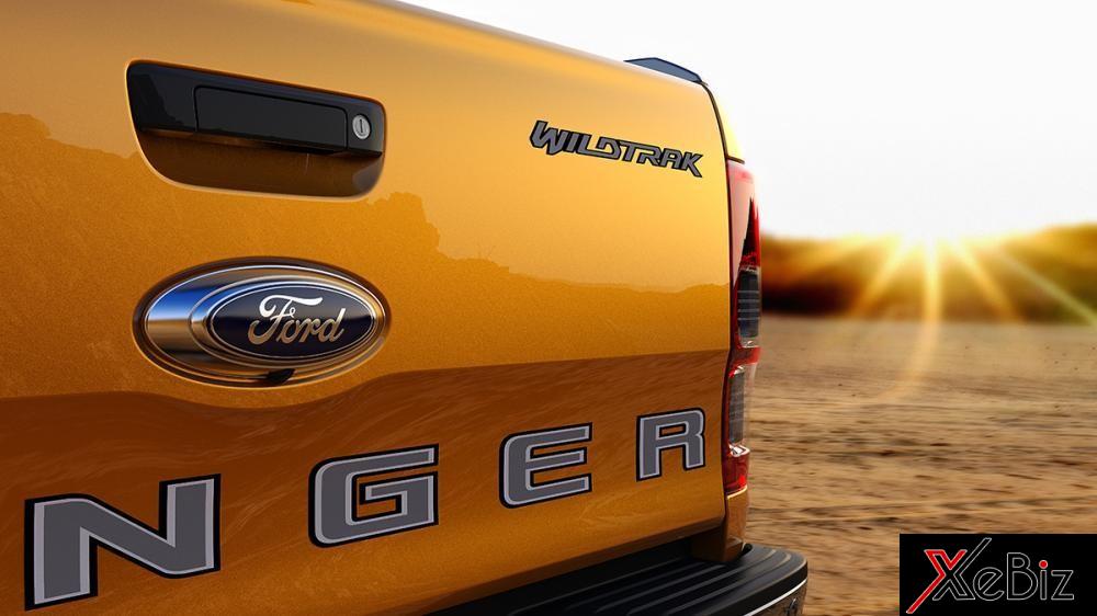 Ford Ranger Wildtrak màu Vàng Sabre