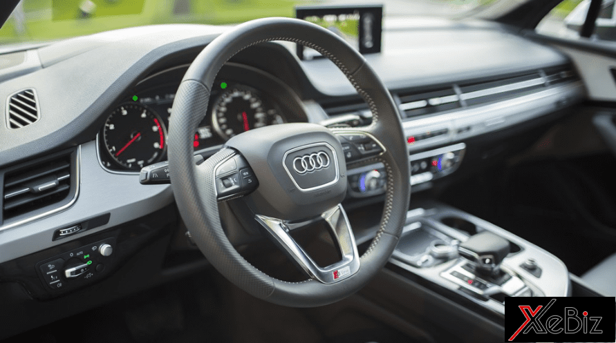 So sánh xe Audi Q7 2016 và Audi Q7 2016 về nội thất: Ưu thế thuộc về xe Đức 1