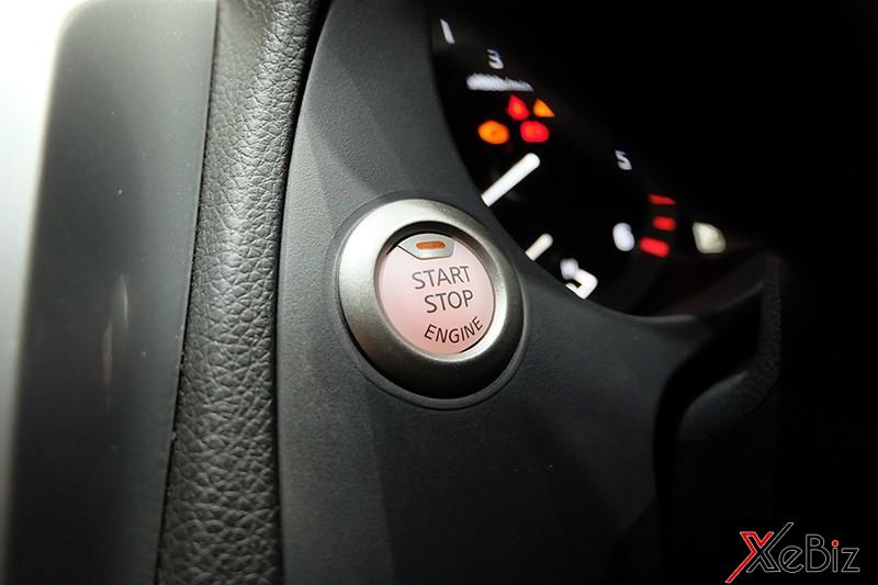 Nút bấm khởi động máy của Nissan Terra 2018
