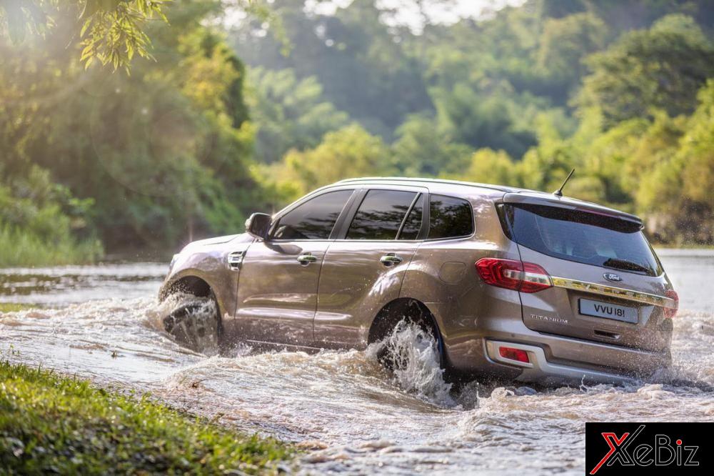 Ford Everest 2018 tại Thái Lan có 4 bản trang bị