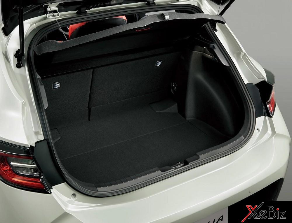 Toyota Corolla Sport 2018 có giá khoảng 22.000 USD tại Nhật