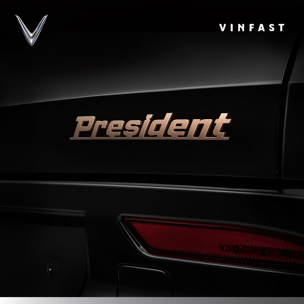 Tư vấn bán hàng chia sẻ, VinFast President được sản xuất theo đơn đặt hàng và giới hạn số lượng chỉ 500 chiếc do đó người dùng sẽ khó rút lại cọc một khi đã xuống trước 100 triệu đồng để giữ chỗ