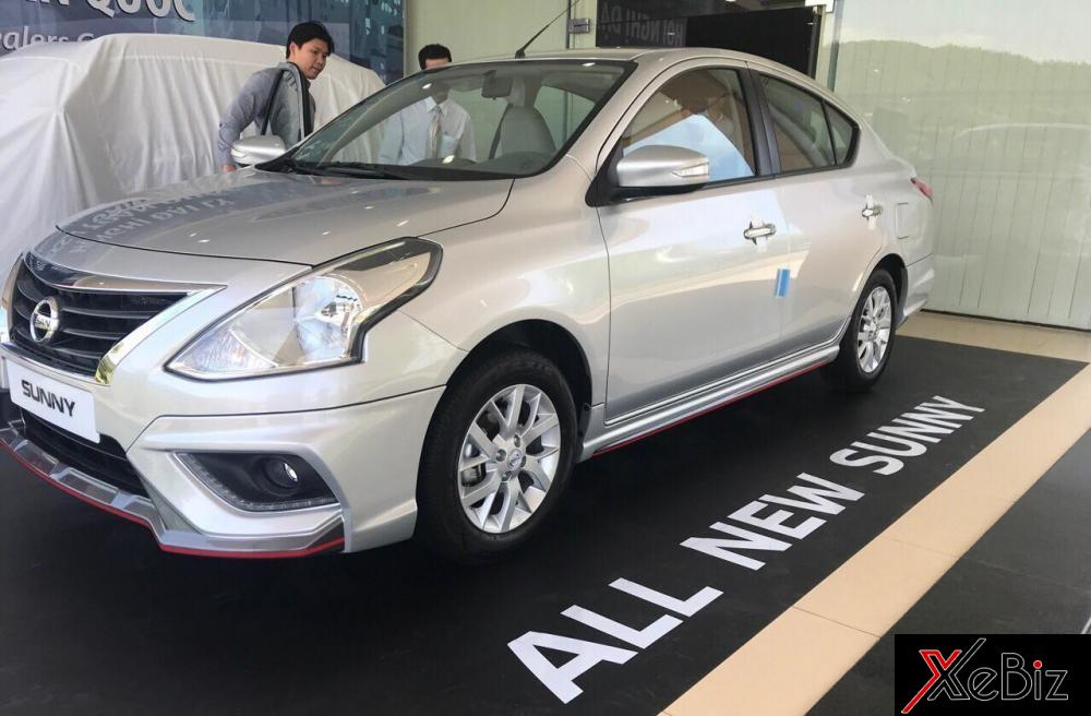 Chiếc Nissan Sunny 2018 được trưng bày trong sự kiện dành cho đại lý