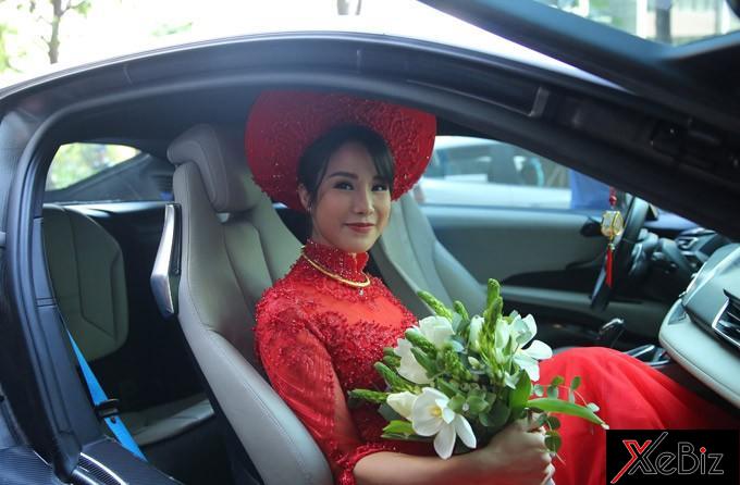 Sáng nay, ngày 5/5/2018, buổi rước dâu của nữ diễn viên và ca sĩ Diệp Lâm Anh đã thu hút sự theo dõi của cộng đồng mạng cũng như giới truyền thông trong nước.