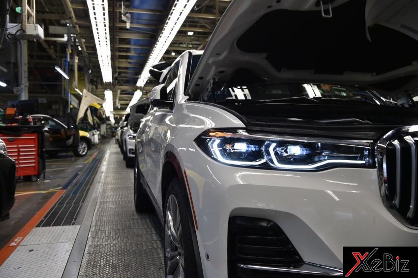 BMW X7 2019 lộ diện trong nhà máy