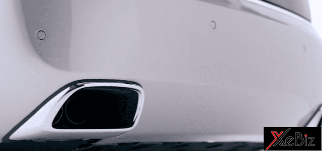 bien-hinh-cua-ong-xa-tren-xe-sang