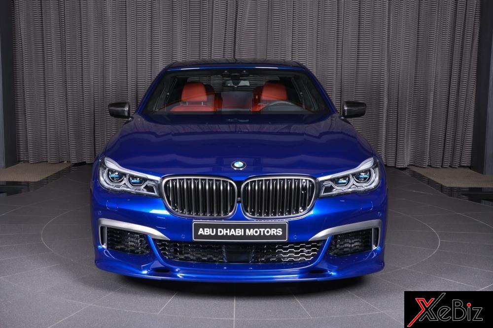 Một số hình ảnh xe BMW M760Li xDrive màu San Marino Blue: bmw-m760li-mau-doc-san-marino-blue-xuat-hien-voi-ve-dep-gan-nhu-hoan-hao