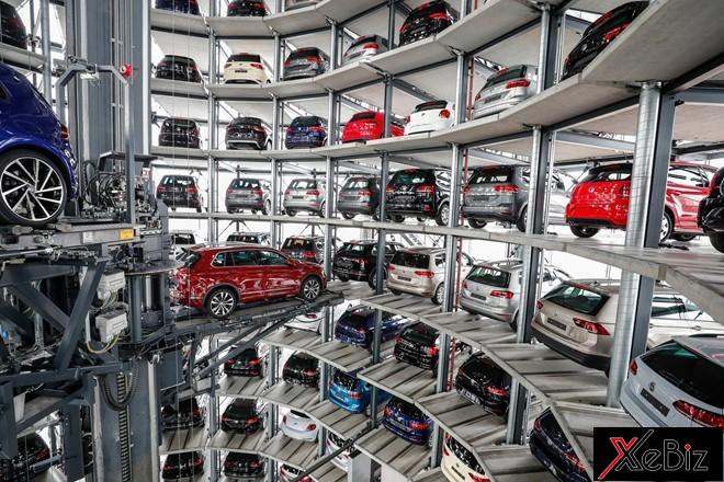 cac-hang-o-to-duc-thong-dong-gian-lan-khi-thai