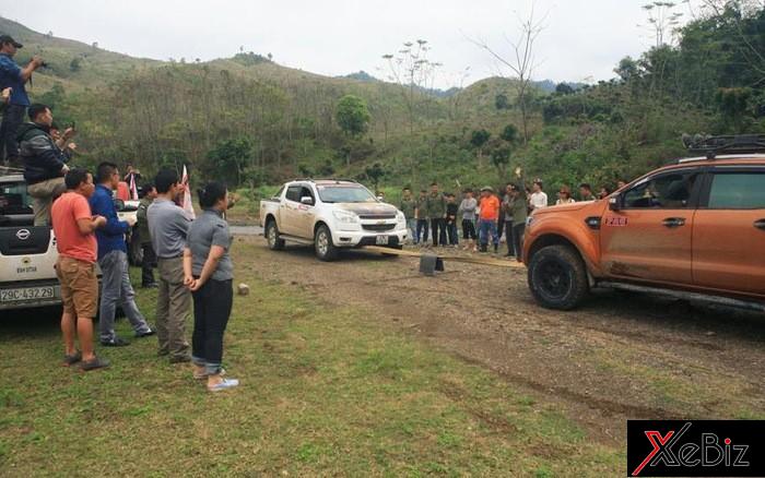 Chevrolet Colorado gãy trục láp khi chơi 'kéo co' với Ford Ranger 2 chevrolet-colorado-gay-truc-lap-khi-choi-keo-co-voi-ford-ranger