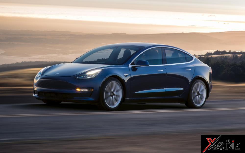 chi-phi-quang-cao-cua-tesla-la-0-dong