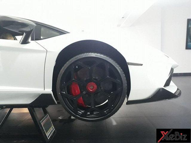1Lamborghini Aventador chính hãng độ la-zăng 'khủng' trong nhà Cường 'Đô-la' lamborghini-aventador-chinh-hang-do-la-zang-khung-trong-nha-cuong-do-la