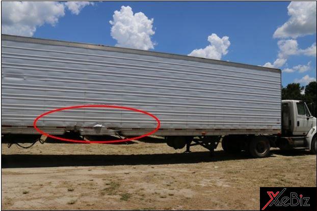 Vị trí xe Tesla Model S đâm vào xe đầu kéo dài khoảng 16 m tai-xe-tu-vong-tren-tesla-do-he-thong-lai-tu-dong-kich-hoat