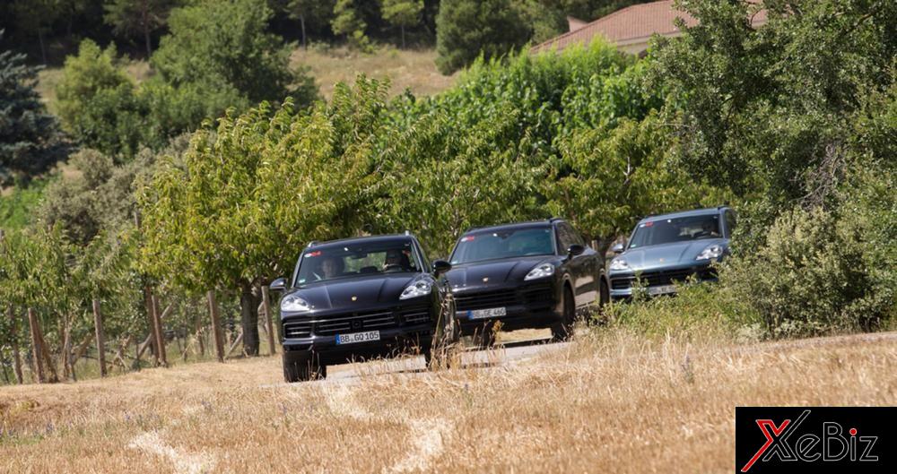 Teaser ấn định ngày ra mắt Porsche Cayenne 2018 2 teaser-an-dinh-ngay-ra-mat-porsche-cayenne-2018