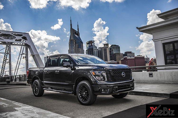 Đón nhật thực cùng Nissan Titan Midnight Edition 2018 don-nhat-thuc-cung-nissan-titan-midnight-edition-2018