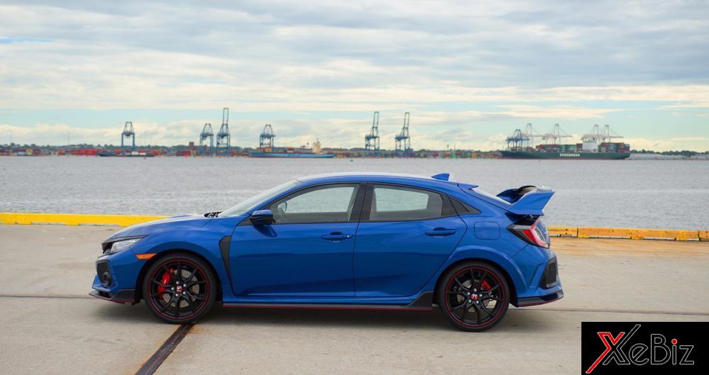 honda-civic-type-r-2018-dau-tien-tai-my-duoc-tra-gia-ngang-ngua-sieu-xe