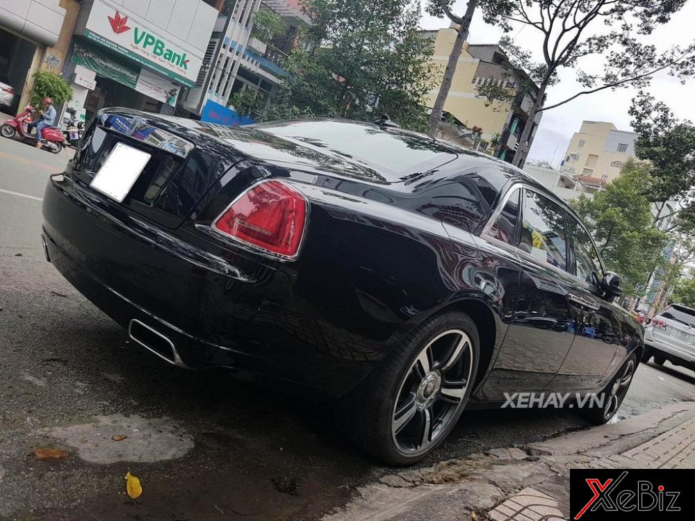 Rolls-Royce Ghost Series II khoe dáng giữa Sài Gòn2 rolls-royce-ghost-series-ii-khoe-dang-giua-sai-gon