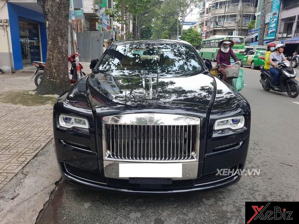 Rolls-Royce Ghost Series II khoe dáng giữa Sài Gòn3 rolls-royce-ghost-series-ii-khoe-dang-giua-sai-gon