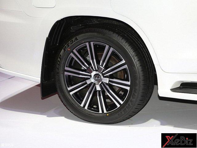 Lexus LX570 Superior chốt giá từ 5 tỷ đồng tại Trung Quốc 5 lexus-lx570-superior-gia-tu-tuong-duong-5-ty-dong-tai-trung-quoc
