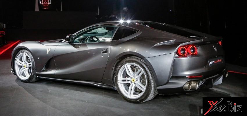 sieu-xe-ferrari-812-superfast-chinh-thuc-co-mat-tai-dong-nam-a