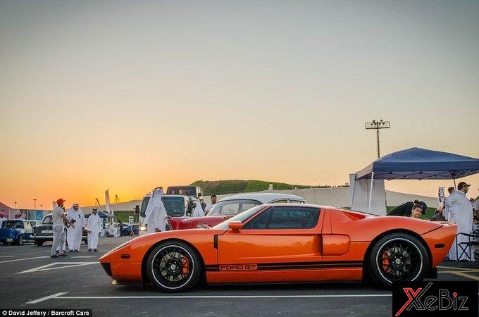 cac-dai-gia-qatar-lai-sieu-xe-giai-nhiet-tren-pho-vi-troi-nong