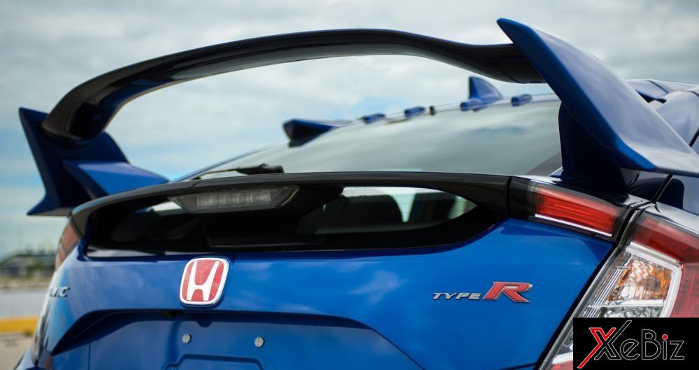 honda-civic-type-r-2018-dau-tien-tai-my-duoc-tra-gia-ngang-ngua-sieu-xe