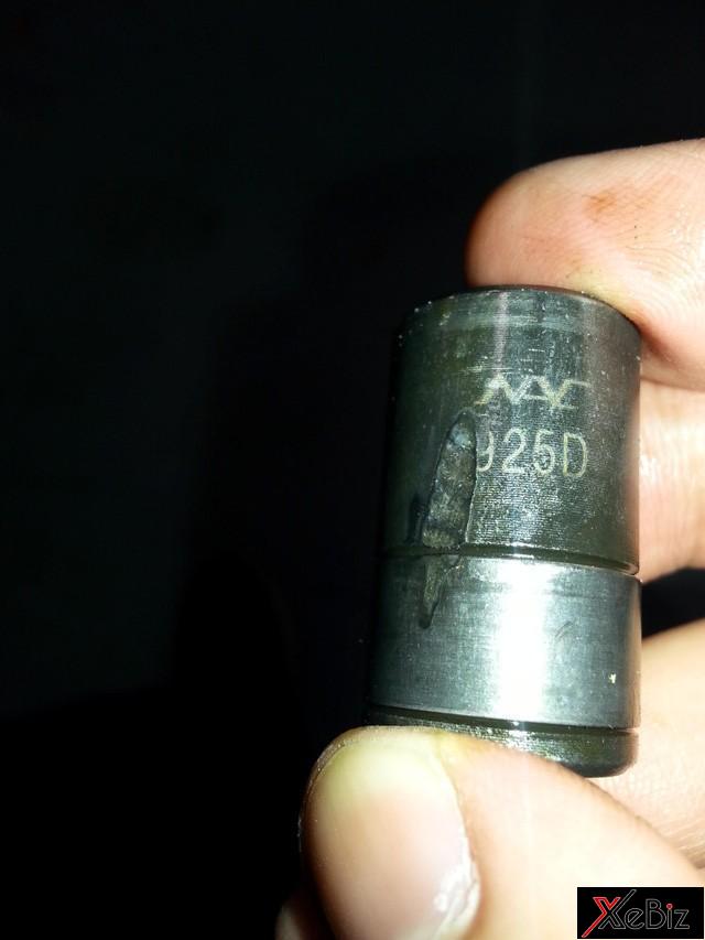 vat-la-xuat-hien-trong-dong-co-xe-mitsubishi