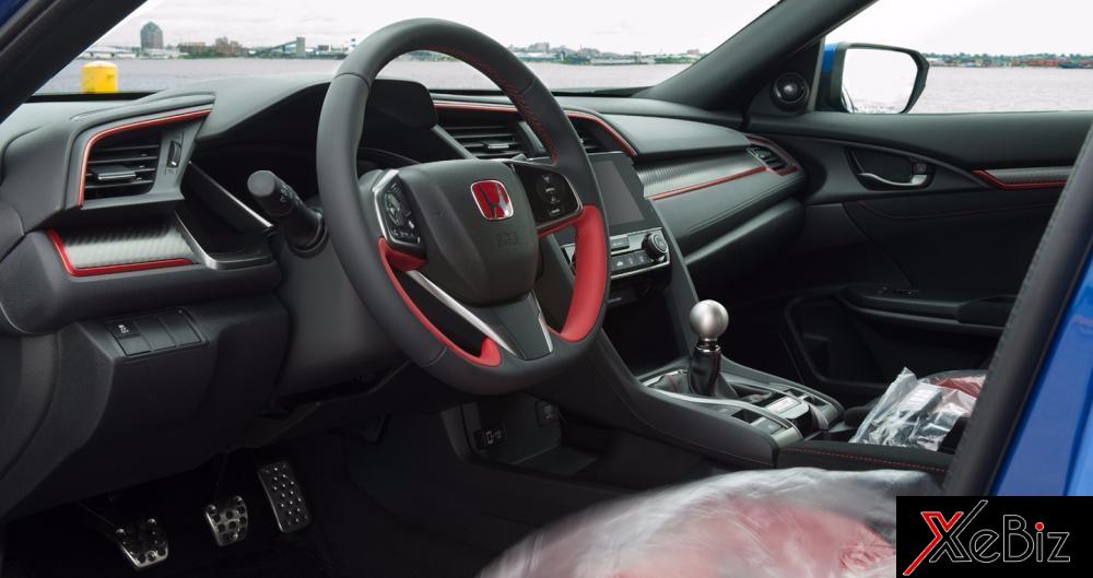 honda-civic-type-r-2018-dau-tien-tai-my-duoc-tra-gia-ngang-ngua-sieu-xe