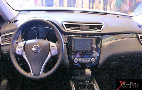 phien-ban-cao-cap-cho-sunny-va-x-trail-cua-nissan-ra-mat-tai-viet-nam