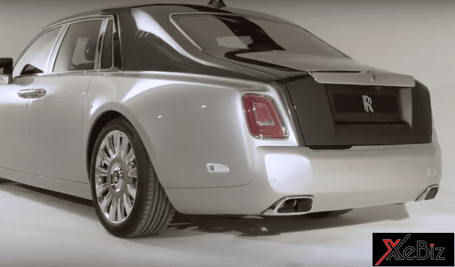 bien-hinh-cua-ong-xa-tren-xe-sang