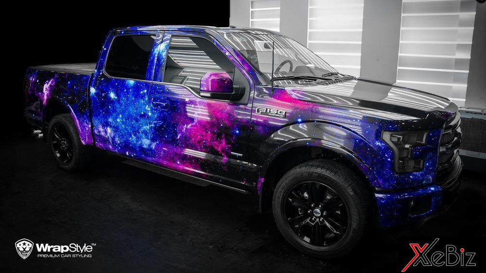 Ford F-150 Platinum sở hữu bộ cánh dải ngân hà độc nhất tại Sài Gòn ford-f-150-platinum-khoe-bo-canh-dai-ngan-ha-tai-sai-gon