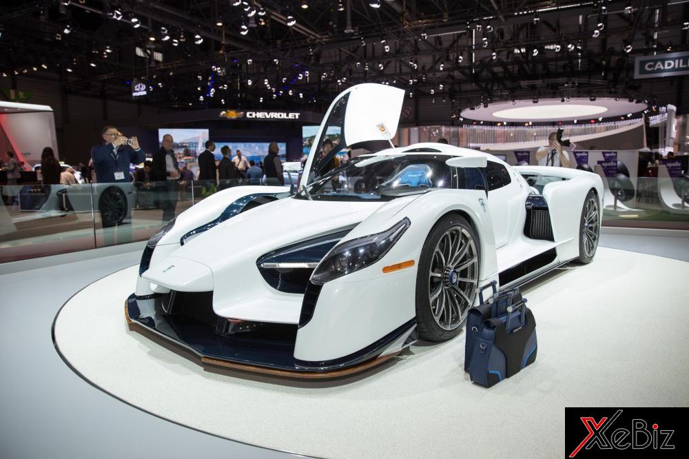 Tại Mỹ, mẫu Glickenhaus SCG003 có giá bán 2 triệu USD. glickenhaus-scg003-hypercar-la-lam-gia-2-trieu-usd