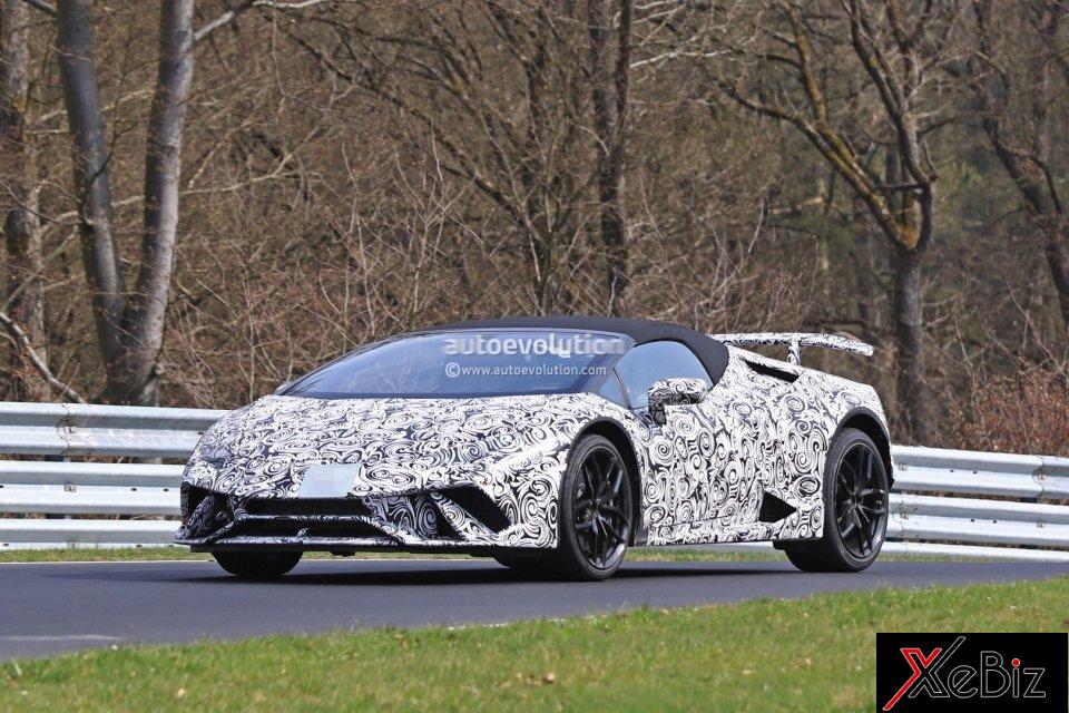 Lamborghini Huracan Performante Spyder bất ngờ xuất hiện trên đường phố Italy lamborghini-huracan-performante-spyder-bat-ngo-xuat-hien-tren-duong-pho-italy
