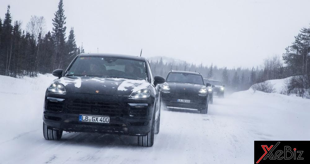 Teaser ấn định ngày ra mắt Porsche Cayenne 2018  teaser-an-dinh-ngay-ra-mat-porsche-cayenne-2018