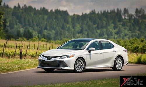 toyota-camry-2018-chot-gia-tu-23-500-usd-tai-my