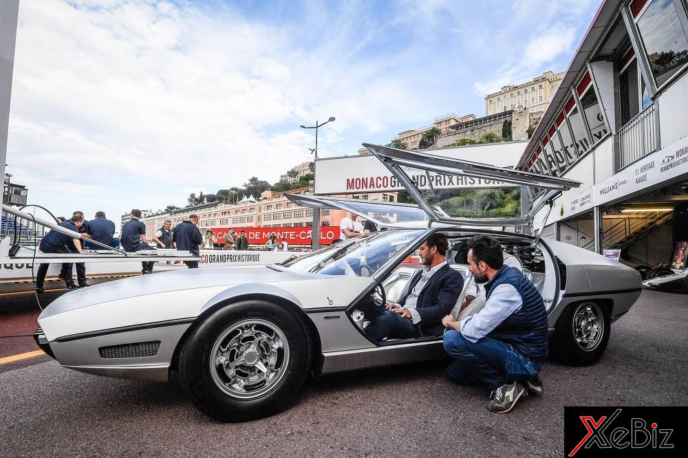 Ghế sau đủ chỗ cho 2 hành khách trưởng thành