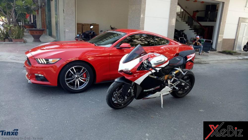 Ford Mustang của biker Nha Trang sử dụng động cơ EcoBoost, 4 xi-lanh, tăng áp, dung tích 2.3 lít, sản sinh công suất tối đa 310 mã lực tại vòng tua máy 5.500 vòng/phút và mô-men xoắn cực đại 434 Nm tại vòng tua 3.000 vòng/phút